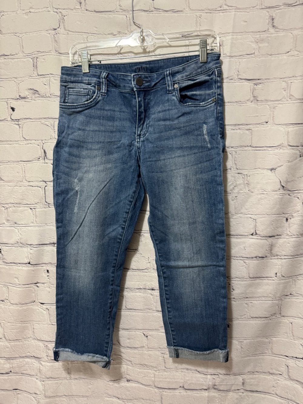 KUT from the Kloth Classic Mid Wash Women’s Jeans cropped slight distress - Picture 5 of 11